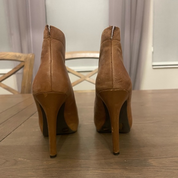 Jessica Simpson Allest Ankle Bootie - 6.5M - Picture 5 of 8